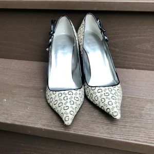 Guess bow heels